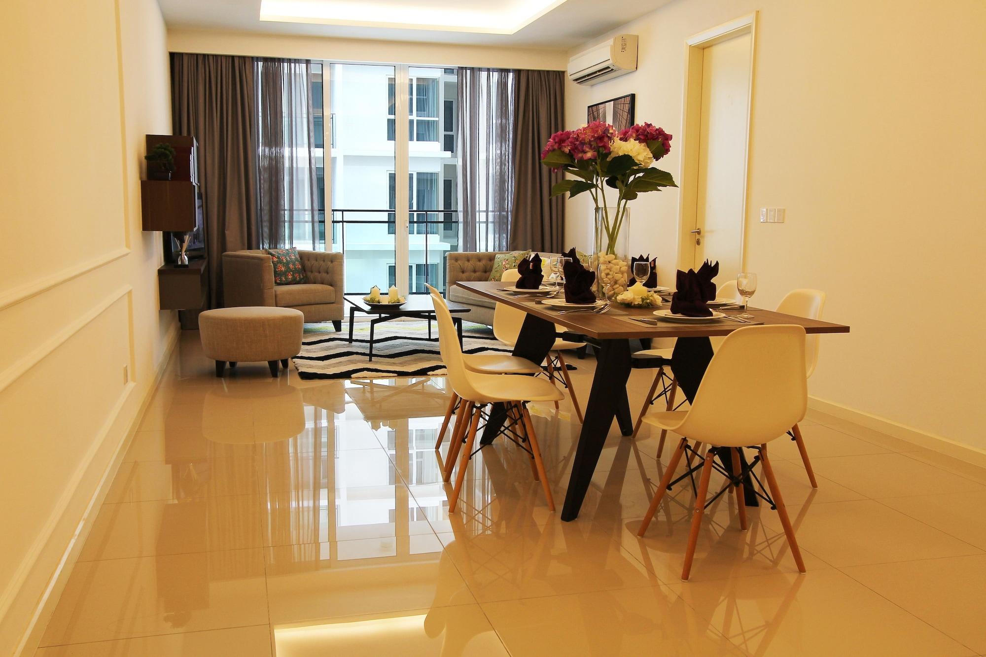 The Shore & Residences 4*