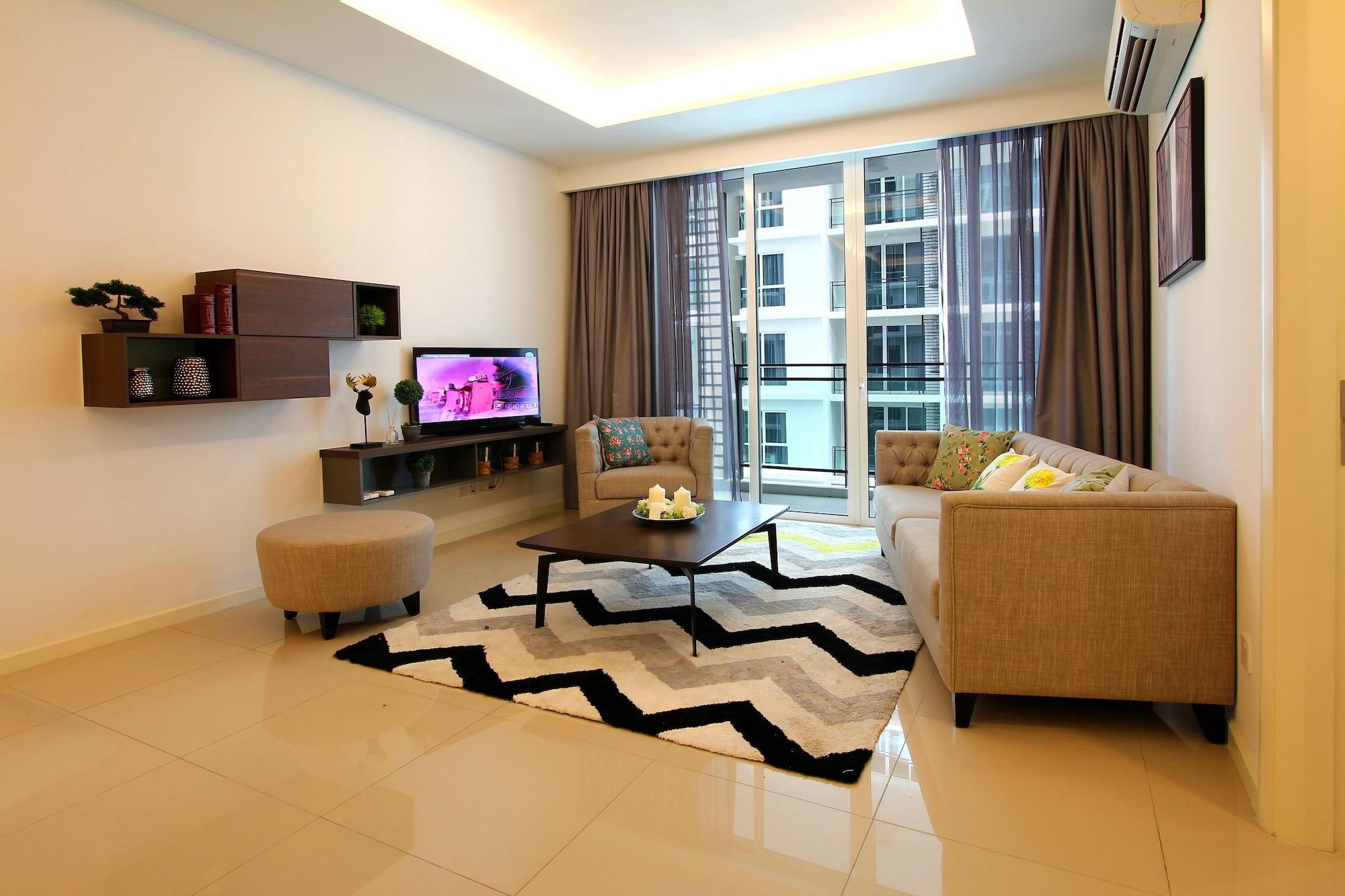 The Shore & Residences 4*